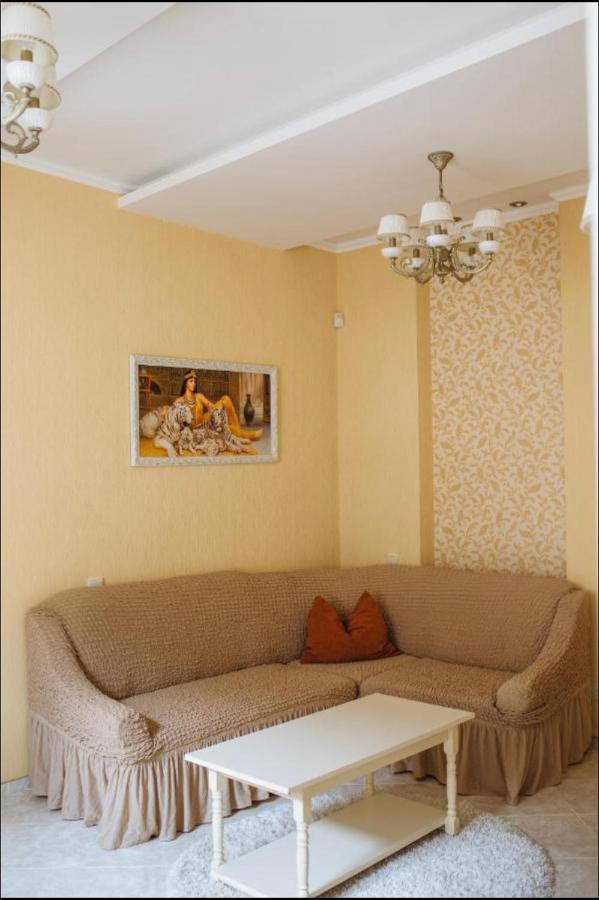 Central Lviv House ภายนอก รูปภาพ